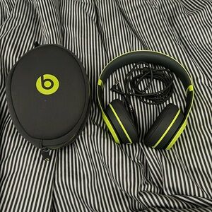 Beats Solo Wireless